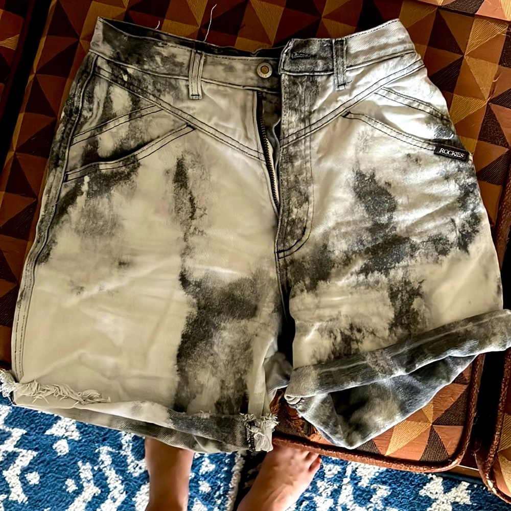 High waisted, acid wash, vintage shorts